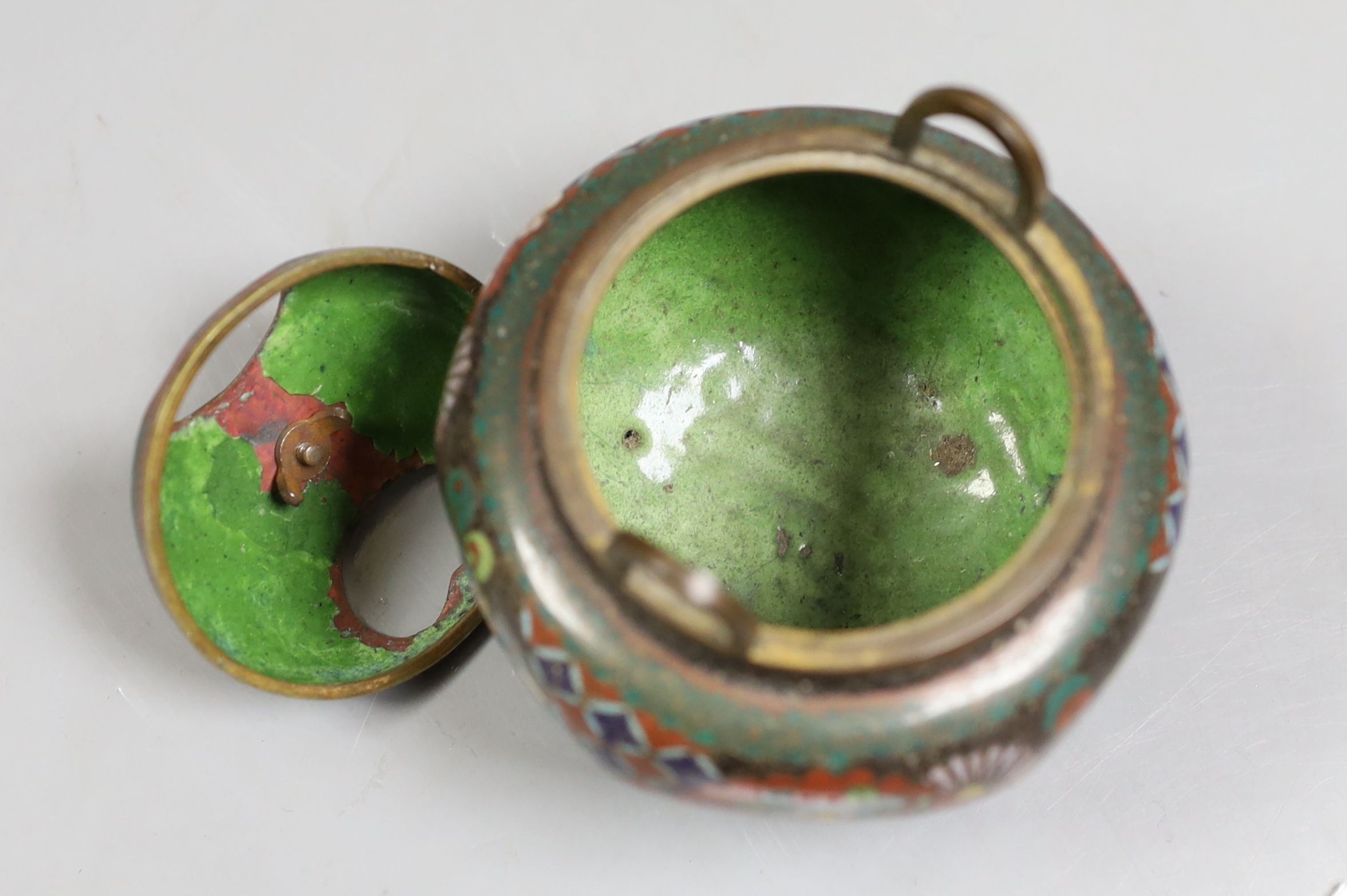 A small Japanese cloisonné enamel censer and cover, 10 cms high.
